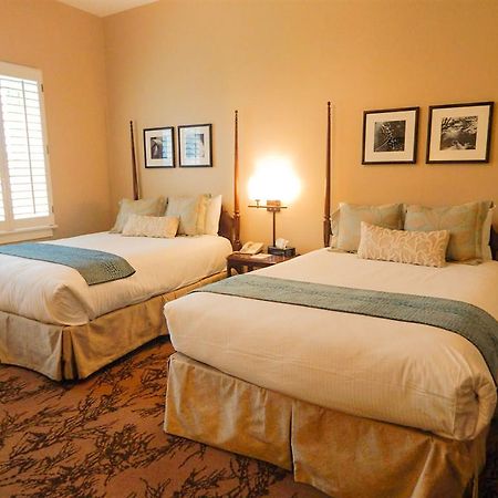 Mountain Lake Lodge Pembroke Экстерьер фото